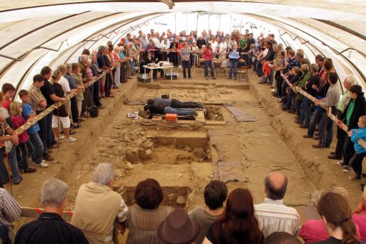 Wewelsburger Steinkistengrab II - Exkursion mit Vortrag am Donnerstag, 20. September um 18 Uhr an der Wewelsburg